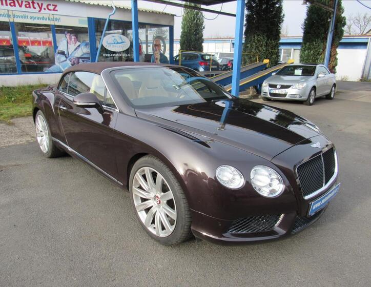 Bentley Continental GTC 21