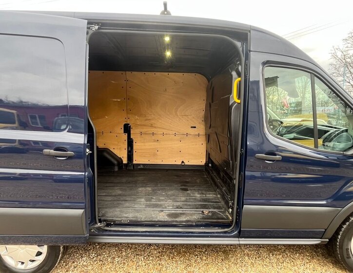 Ford Transit Skříň 2,0 l 125 kw