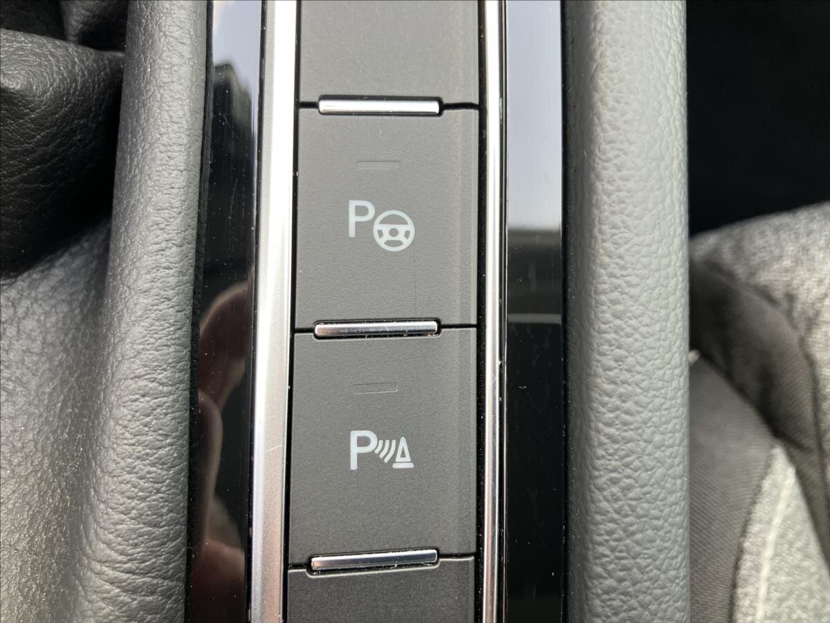 Volkswagen Passat Kombi 2,0 l 110 kw