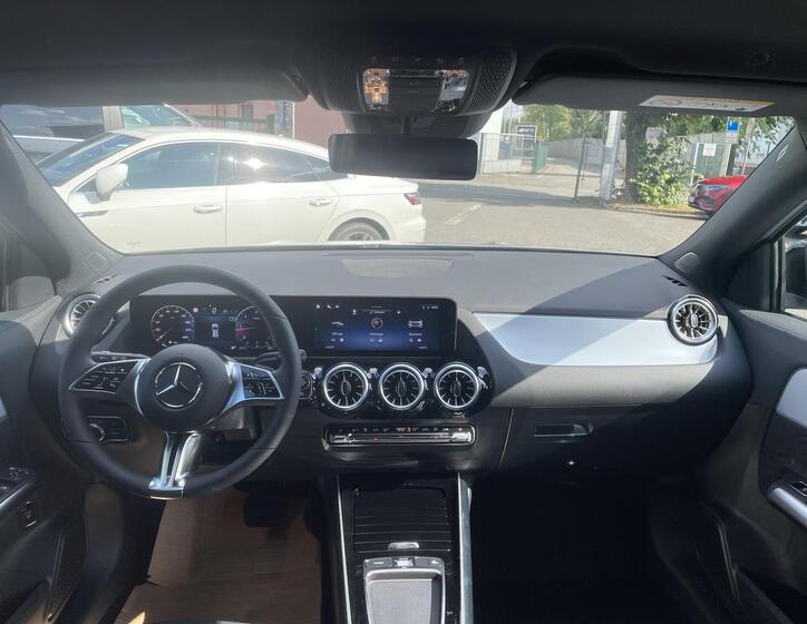 Mercedes-Benz GLA 17