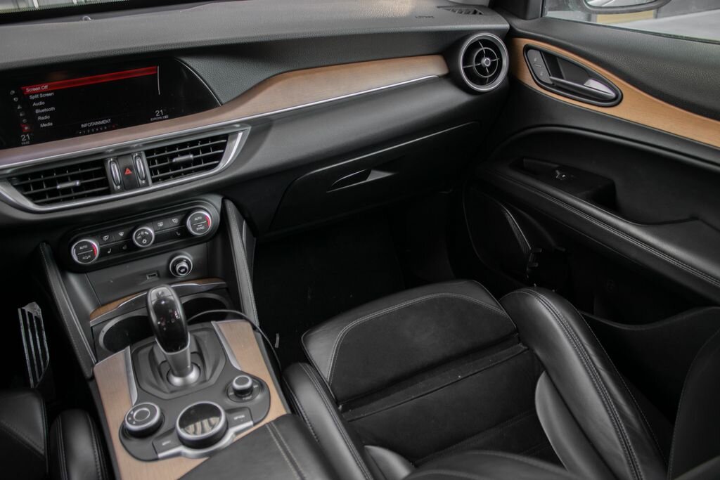 Alfa Romeo Stelvio SUV 2,0 l 206 kw