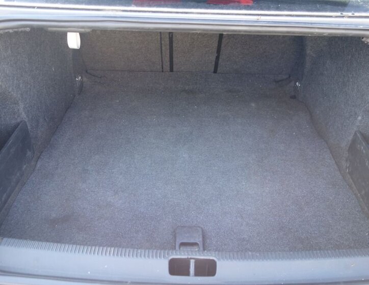 Volkswagen Passat Sedan 2,0 l 103 kw