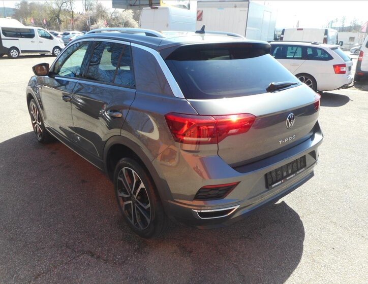 Volkswagen T-Roc SUV / Terénní 1,5 l 110 kw