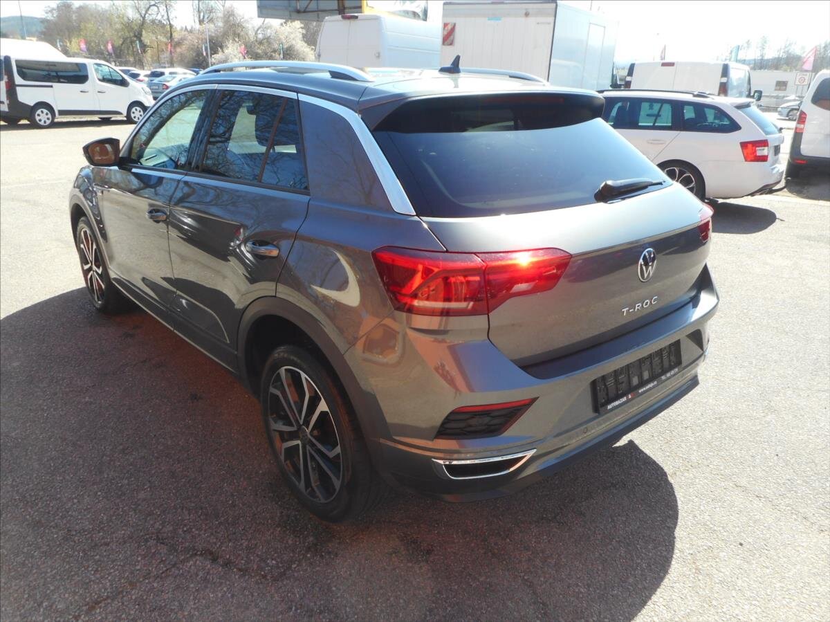 Volkswagen T-Roc SUV / Terénní 1,5 l 110 kw