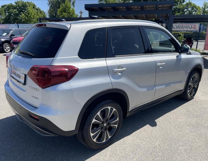 Suzuki Vitara 5