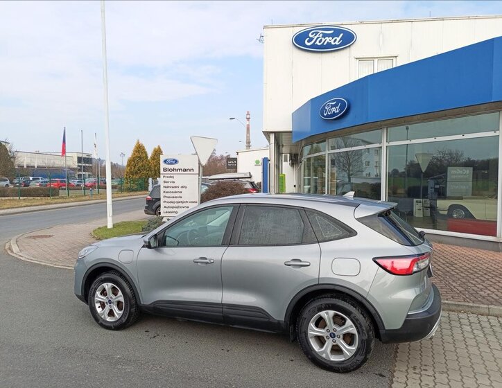 Ford Kuga SUV / Terénní 2,5 l 165 kw