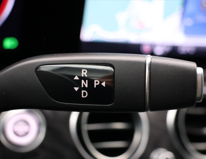 Mercedes-Benz Třídy E Kombi 2,0 l 143 kw