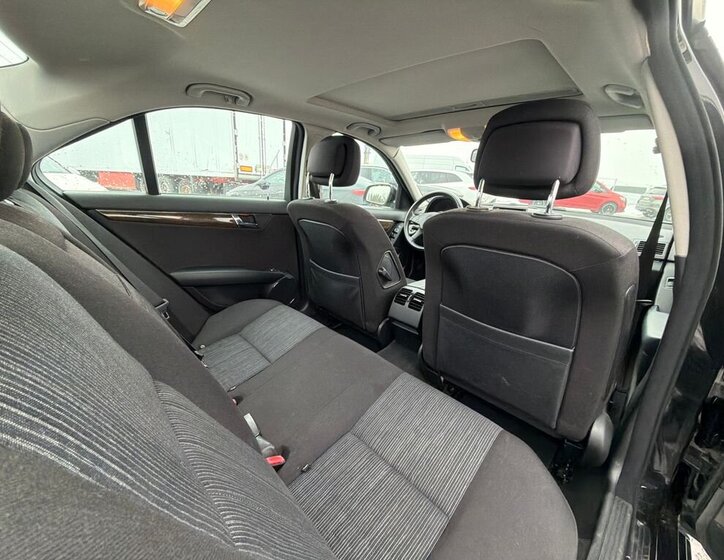 Mercedes-Benz Třídy C Sedan 1,8 l 135 kw