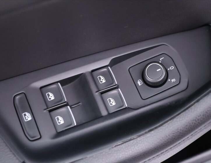 Volkswagen Passat Kombi 2,0 l 140 kw