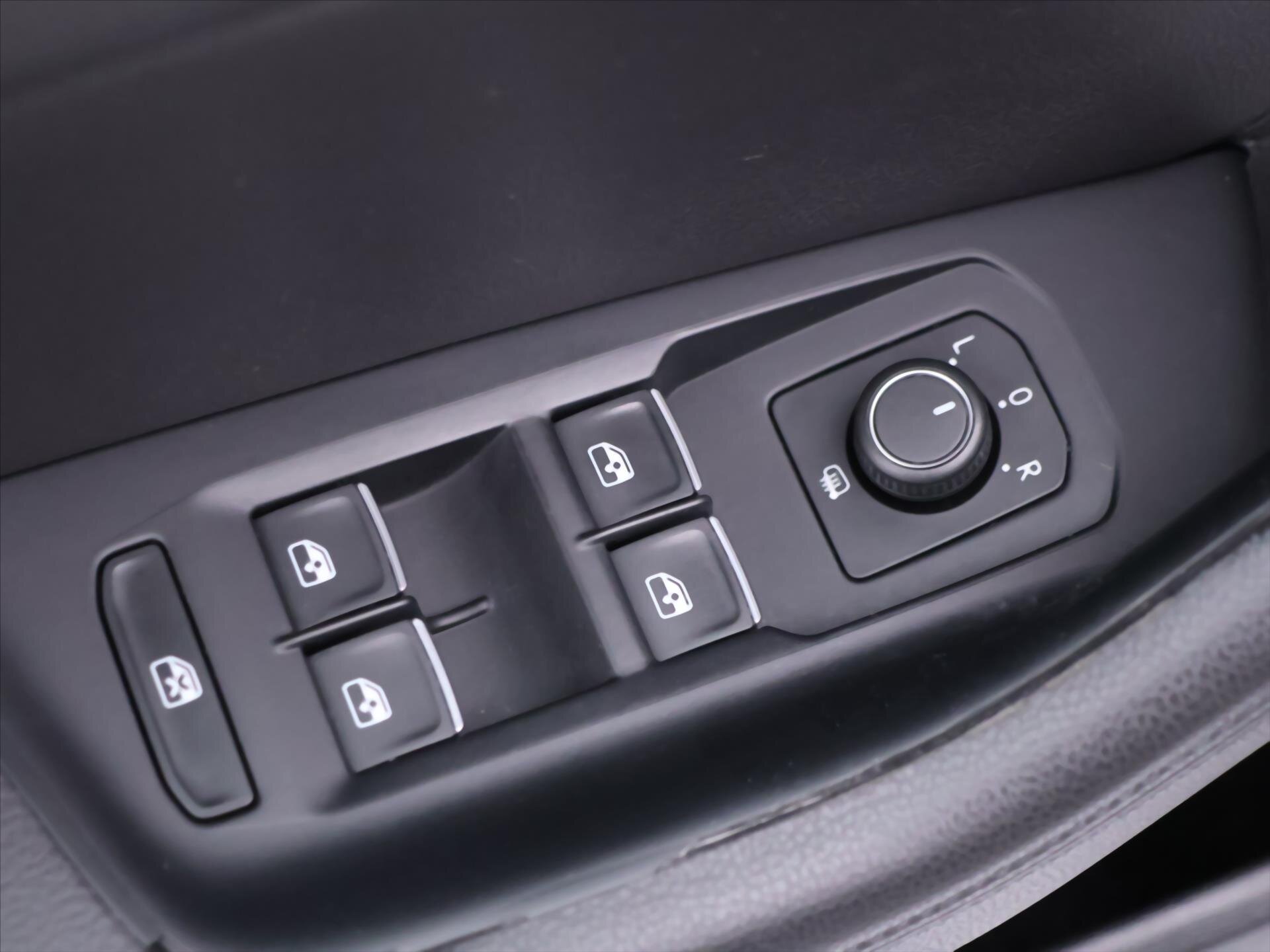 Volkswagen Passat Kombi 2,0 l 140 kw