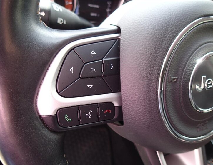 Jeep Compass SUV / Terénní 2,0 l 103 kw