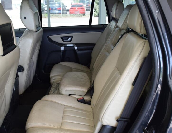 Volvo XC90 SUV / Terénní 2,4 l 136 kw