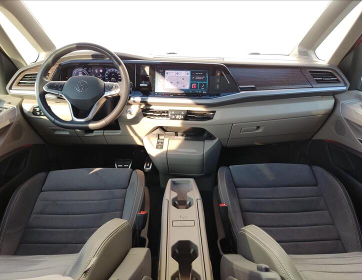 Volkswagen Multivan 5