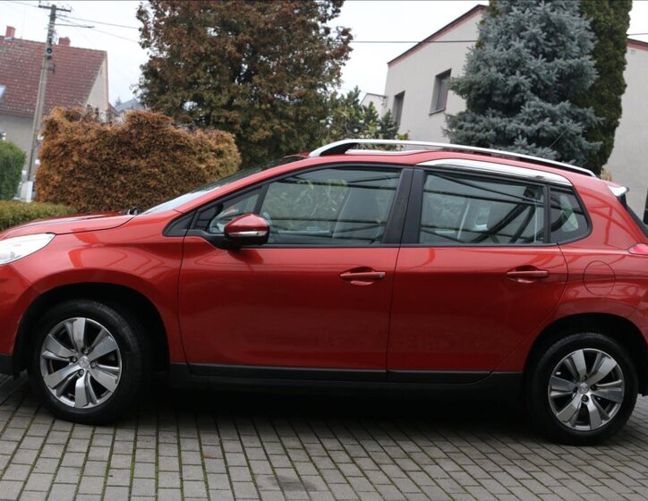 Peugeot 2008 13