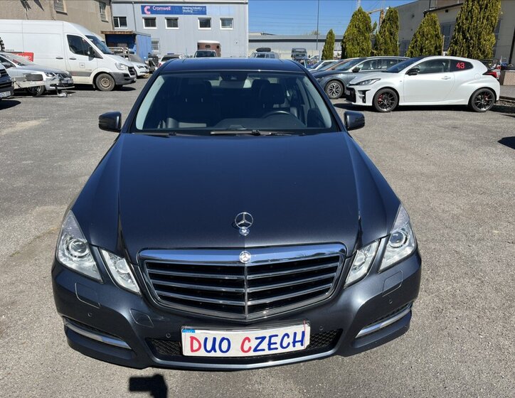 Mercedes-Benz Třídy E Sedan / Limuzína 2,1 l 100 kw