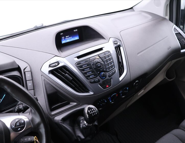 Ford Tourneo Custom 23