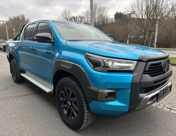 Toyota Hilux 5