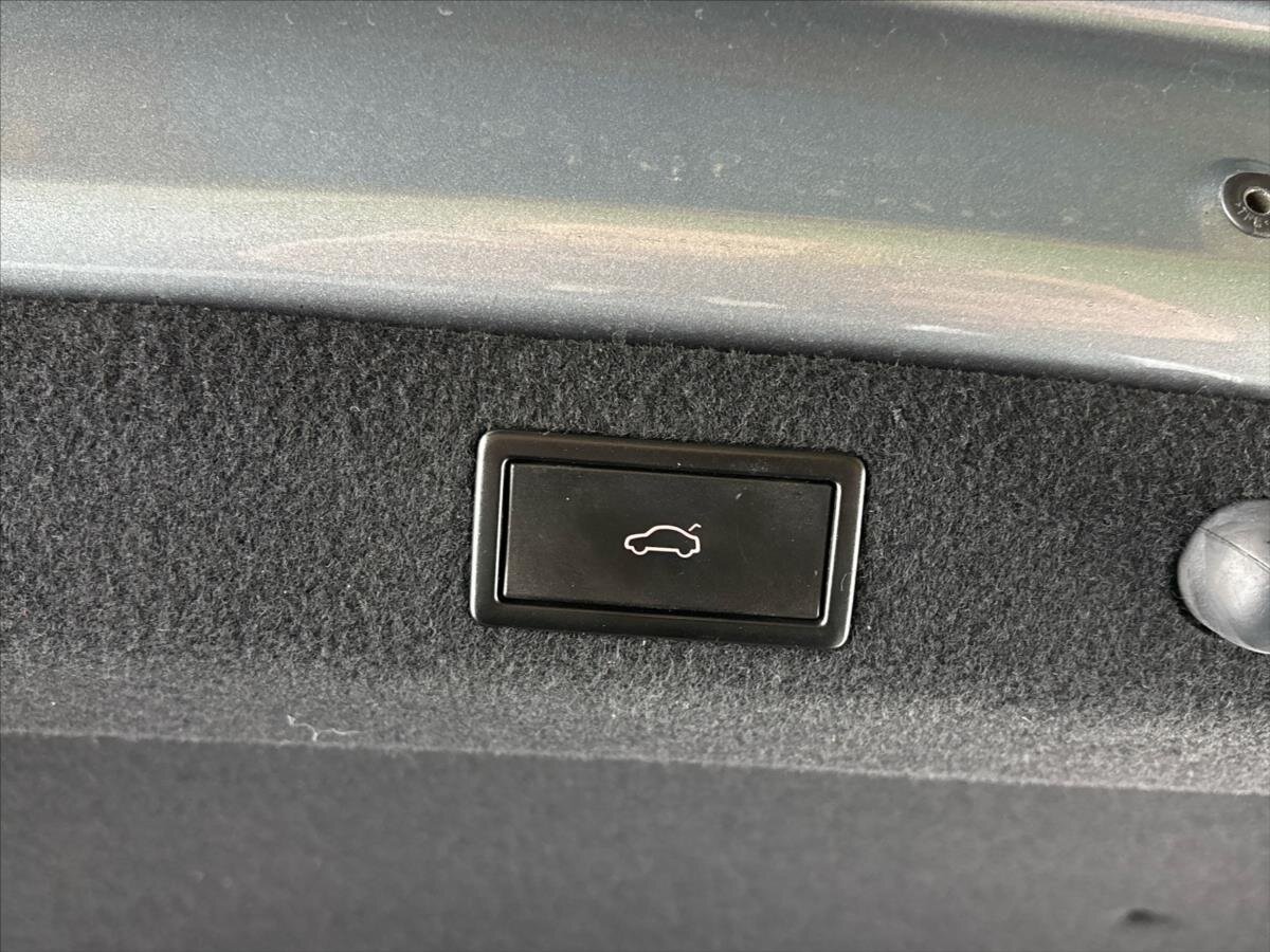 Škoda Superb Liftback 2,0 l 140 kw