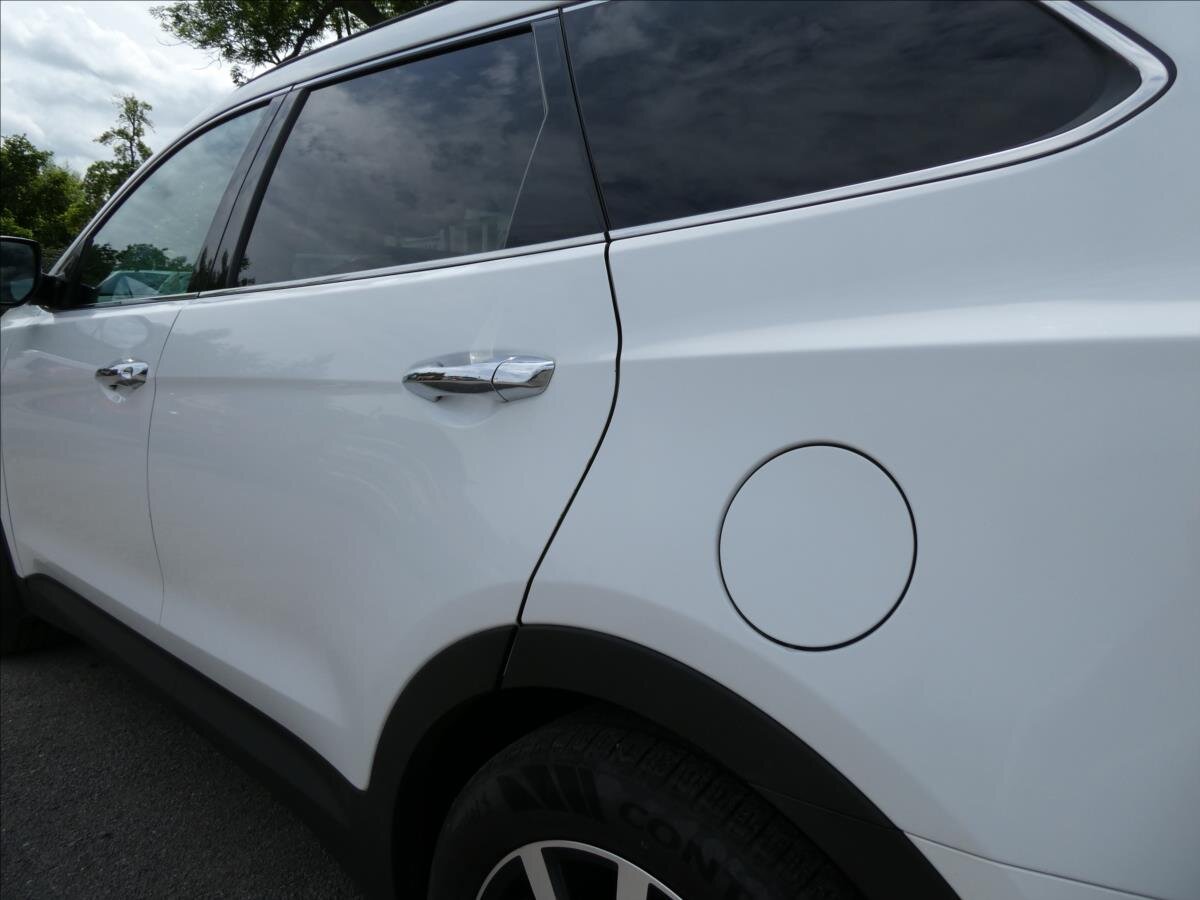 Hyundai Grand Santa Fe