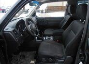 Mitsubishi Pajero SUV 3,2 l 147 kw