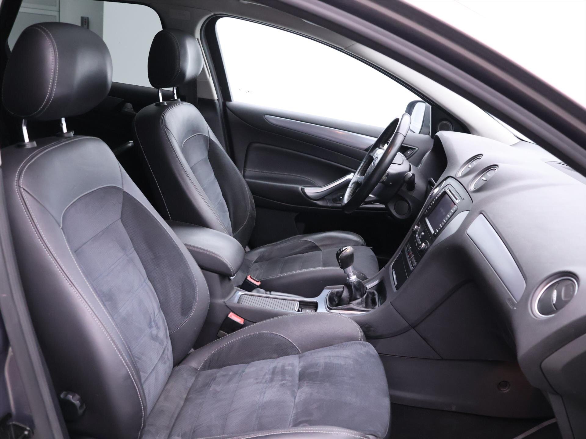 Ford Mondeo Kombi 2,0 l 120 kw