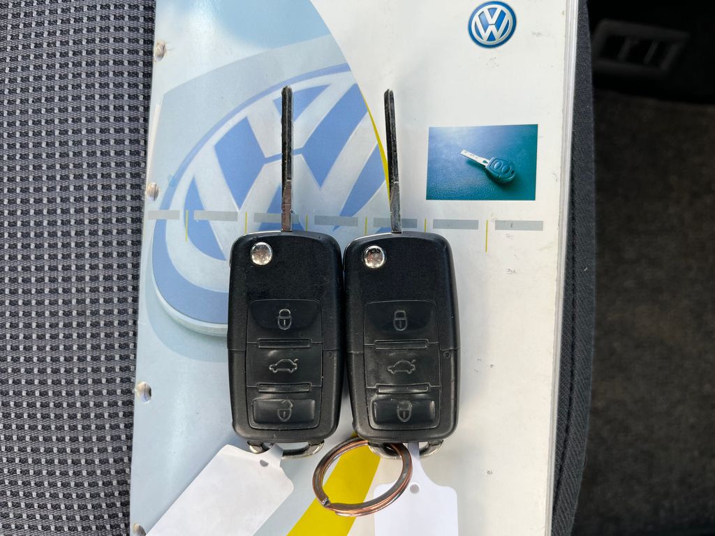 Volkswagen New Beetle