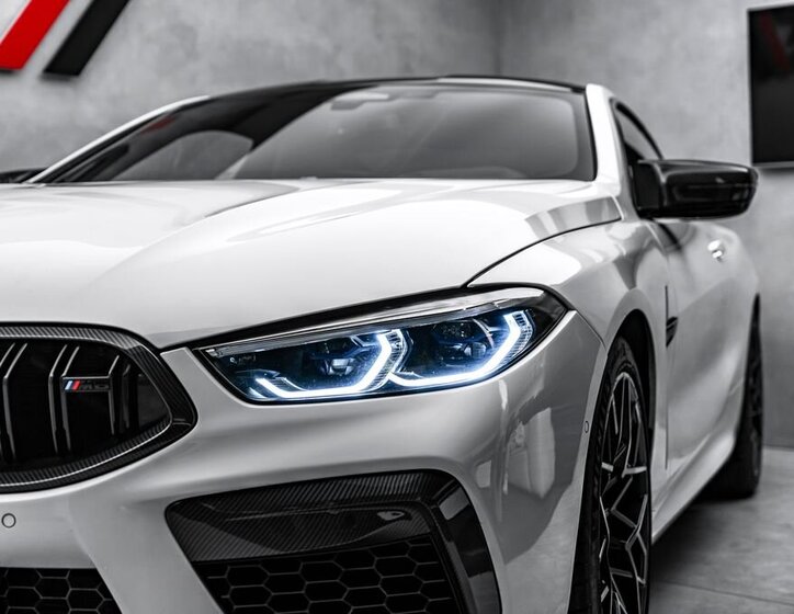 BMW M8 Kupé 4,4 l 447 kw