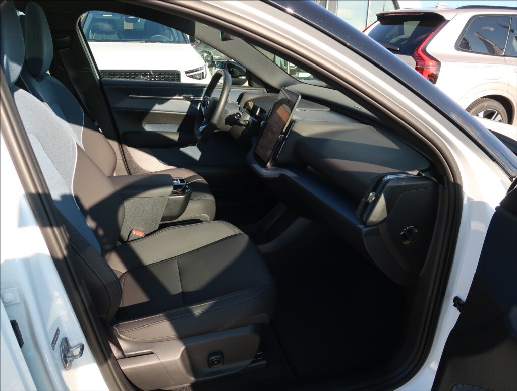 Volvo EX30 SUV 0,0 200 kw