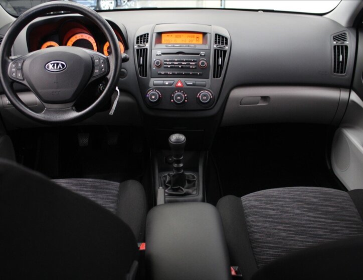 KIA Ceed Hatchback 1,4 l 80 kw