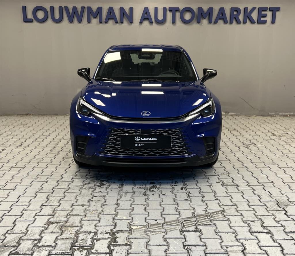 Lexus LBX SUV / Terénní 1,5 l 100 kw