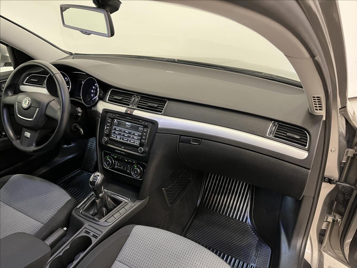 Škoda Superb Liftback 2,0 l 103 kw