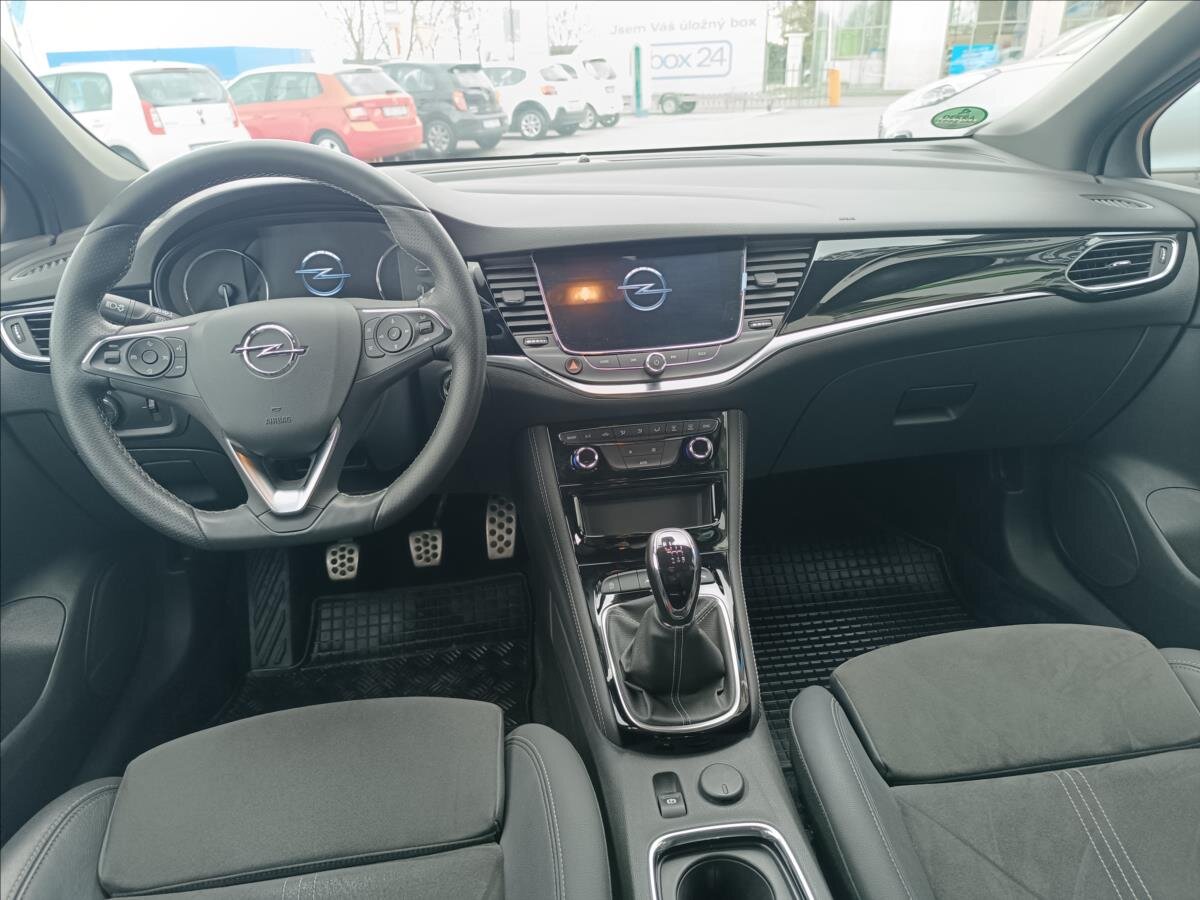 Opel Astra Hatchback 1,2 l 96 kw