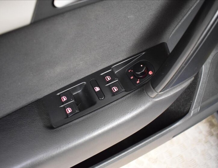 Volkswagen Passat Kombi 2,0 l 103 kw