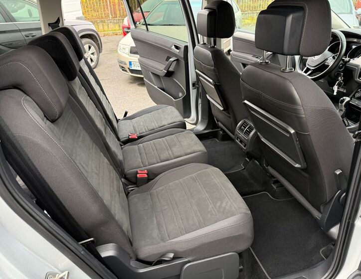 Volkswagen Touran 10