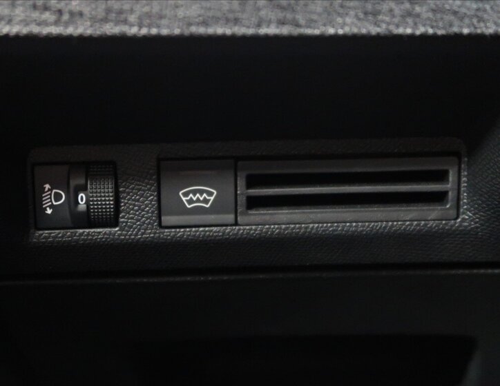 Peugeot 3008 SUV / Terénní 1,2 l 100 kw