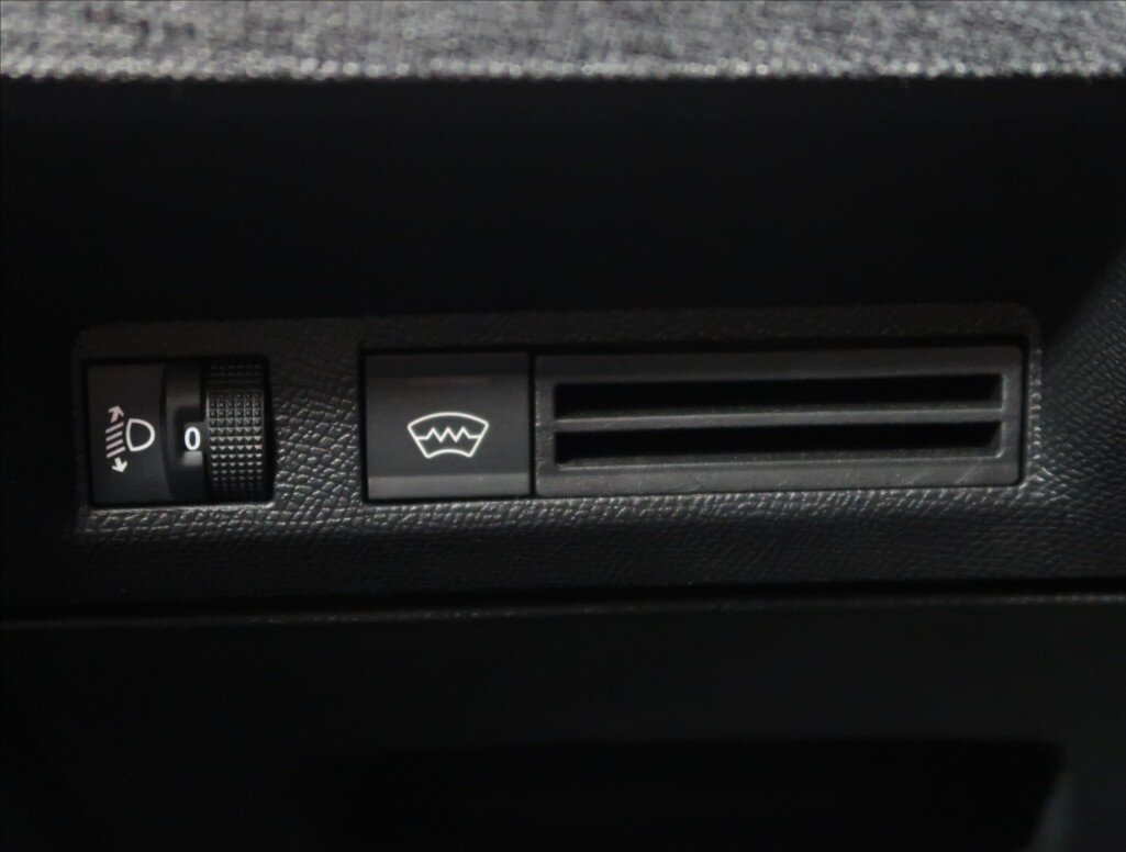 Peugeot 3008 SUV / Terénní 1,2 l 100 kw