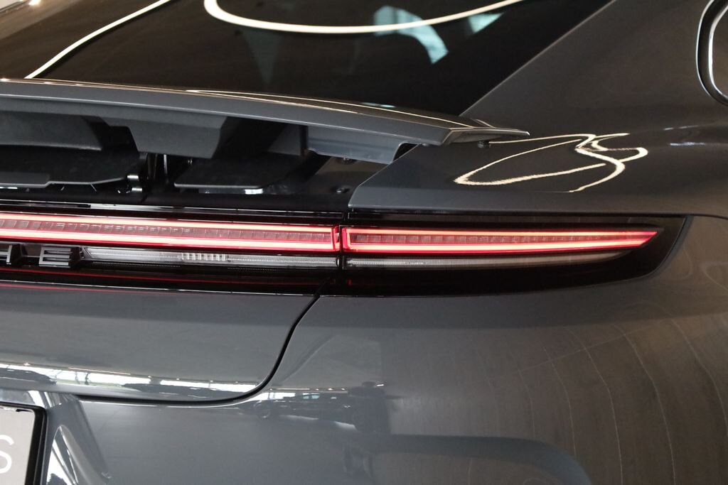 Porsche Panamera Sedan / Limuzína 4,0 l 368 kw