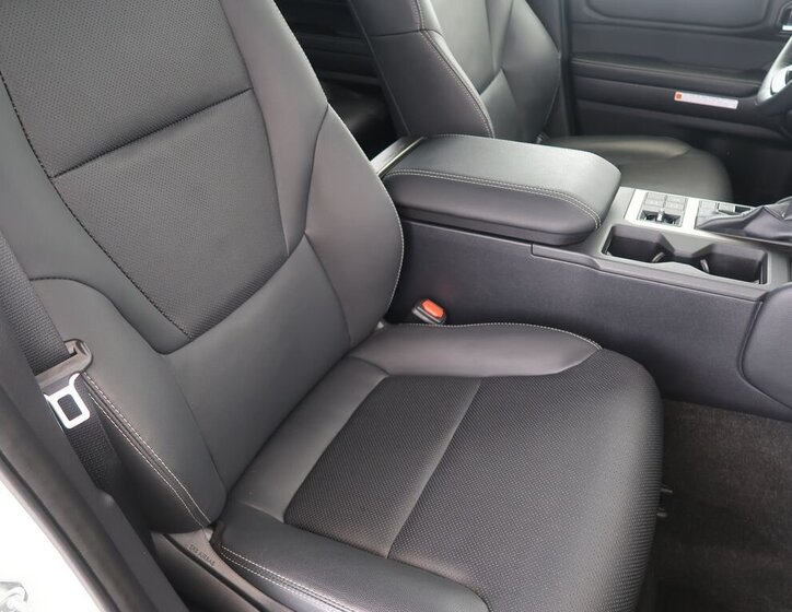 Toyota Land Cruiser SUV 2,8 l 151 kw