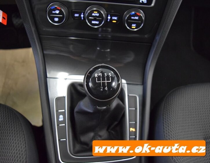 Volkswagen Golf Kombi 1,6 l 85 kw