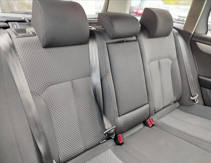 Volkswagen Passat Kombi 2,0 l 103 kw