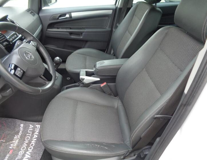 Opel Zafira 14