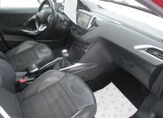 Peugeot 2008 9