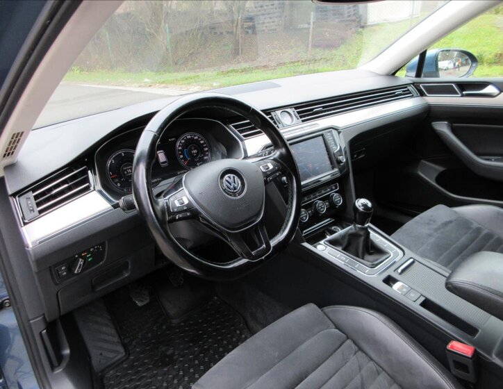 Volkswagen Passat 11