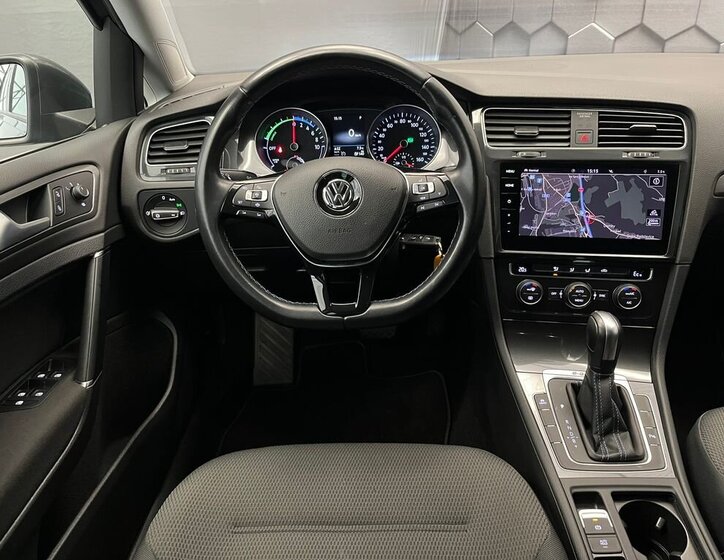 Volkswagen Golf Hatchback 0,0 100 kw