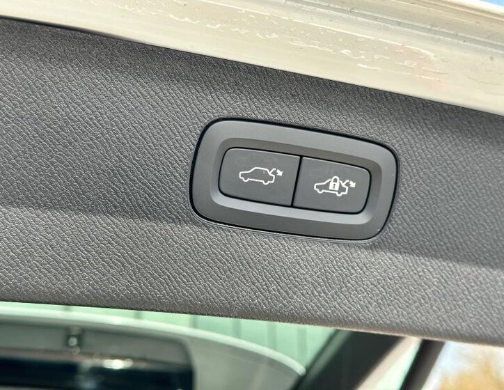 Volvo XC90 SUV 2,0 l 173 kw