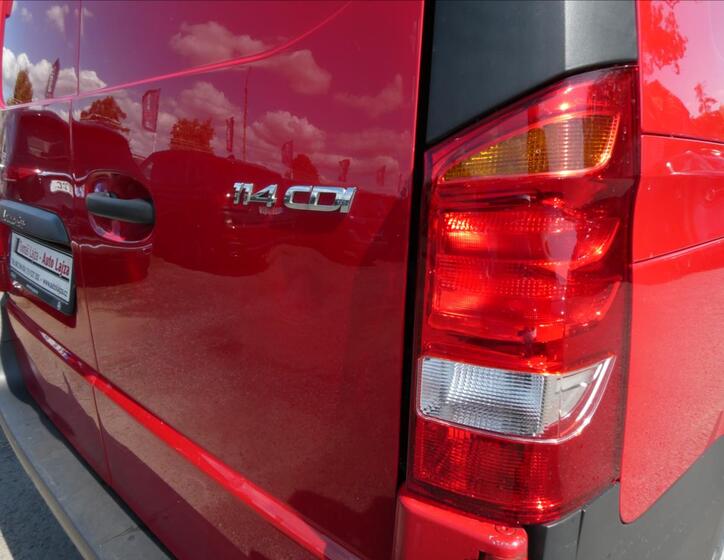 Mercedes-Benz Vito 10