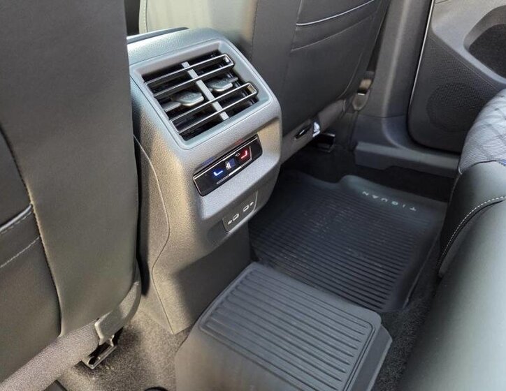 Volkswagen Tiguan SUV / Terénní 2,0 l 195 kw