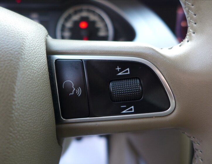 Audi A4 Kombi 2,0 l 105 kw