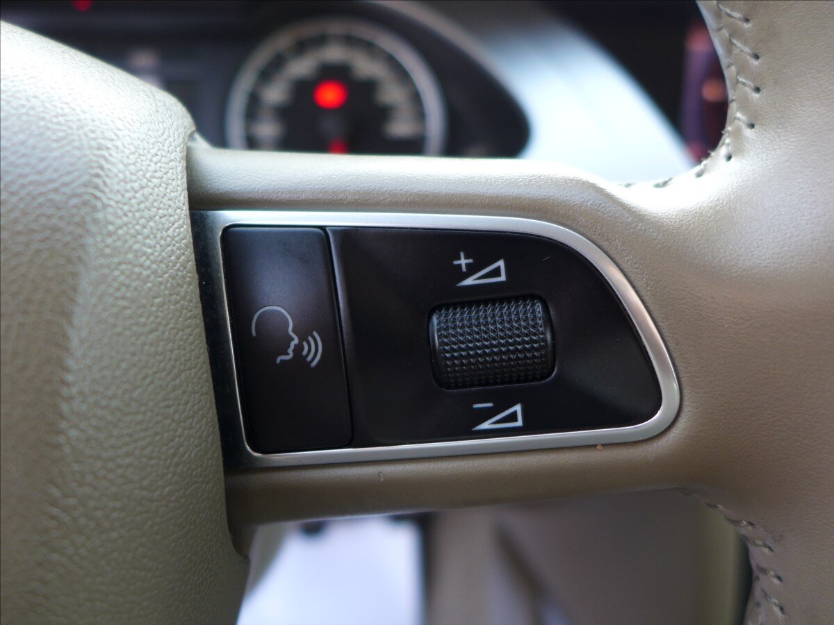 Audi A4 Kombi 2,0 l 105 kw