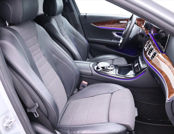 Mercedes-Benz Třídy E Kombi 2,0 l 143 kw